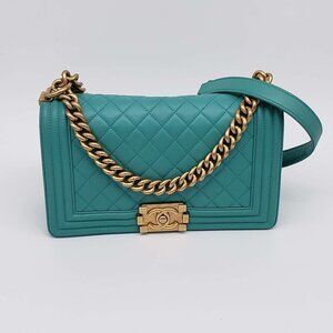 CHANEL Boy Green Leather Shoulder Bag 2650-080524